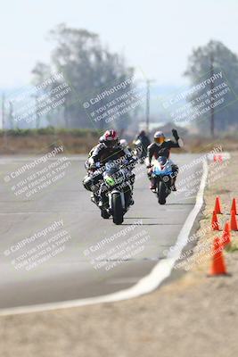 media/Sep-20-2025-TrackDaz (Sat) [[27f0cde673]]/B Group/220pm (Turn 9)/